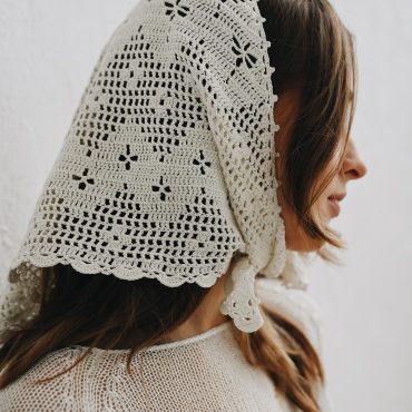 Handcrafted Cotton Lace Headwrap: Beige Kerchief Scarf